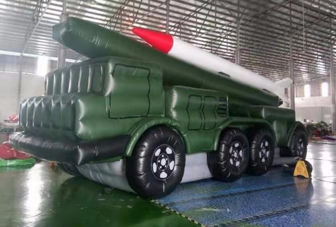 乌恰仿真大型导弹车